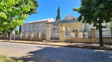 Senado aprobó el proyecto para declarar Patrimonio Cultural al edificio del ex Hospital San José