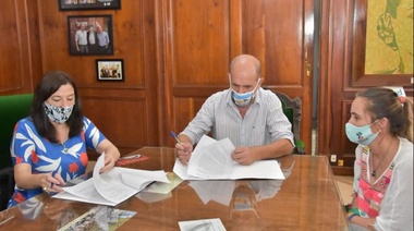 "Fuimos el municipio más castigado de la provincia de Buenos Aires con Vidal y Macri", dijo Zurro