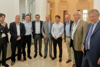 Kicillof se reunió con la cúpula de la UIA por la situación del sector industrial