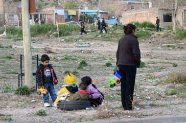 La pobreza escaló al 35,5% en 2019 y alcanza a más de la mitad de los niños