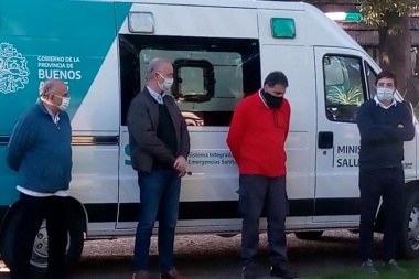 Provincia entregó dos nuevas ambulancias para el hospital Abraham Piñeyro