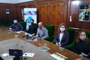 El municipio monta una radio FM pública para dar clases