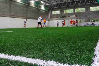 Ante el aumento de contagios, Lincoln restringe por una semana deportes grupales