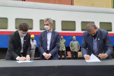Meoni firmó en Junín convenios con la Cooperativa Ferroviaria y anunció obras