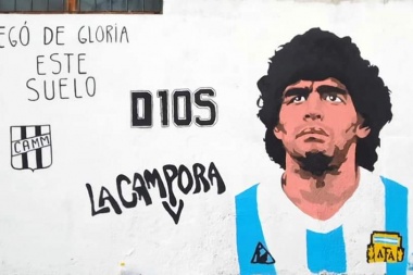 Homenajearon a Diego Maradona con la realización de mural en Junín