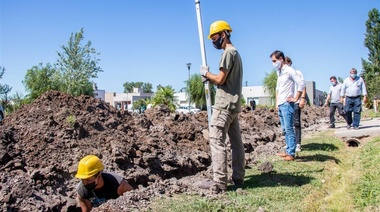 Comenzaron las obras de cloaca que beneficiarán a unas cien familias de Junín