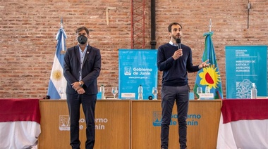 Ante Bianco, Petrecca agradeció el trabajo de los municipales para lograr la escrituración