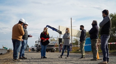 Avanza la iluminación de parte de la colectora de Ruta N° 7