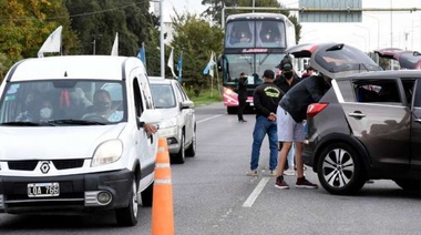 Quienes viajaron este finde no podrán regresar hasta el 31 de mayo