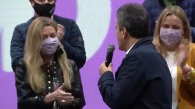 Massa abrió el acto en Junín con emotivas palabras hacia Meoni