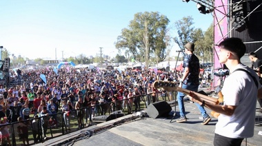 Más de 30.000 juninenses disfrutaron de la fiesta por el Día de la Primavera