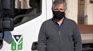 Britos anunció que se adelantan las fechas de cobro de los bonos que reciben los municipales