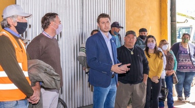 Otro intendente del FdT anunció bono y aumento salarial a municipales