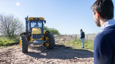 El Municipio de Junín adquirió un nuevo tractor para el mantenimiento de los caminos rurales