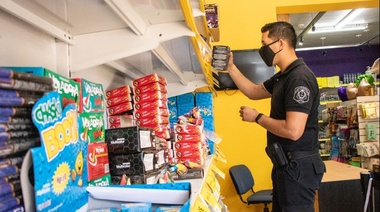 Seguridad intensifica los operativos de control en comercios que venden pirotecnia