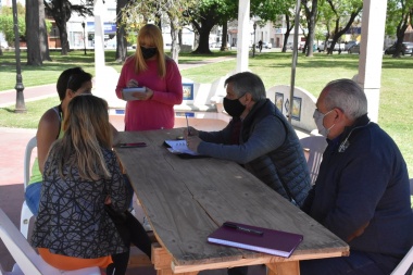 Nueva salida del gabinete a la calle en Chivilcoy y anuncio de obras