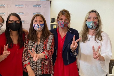 Leiva y Laguzzi junto a Estela Díaz en Vedia