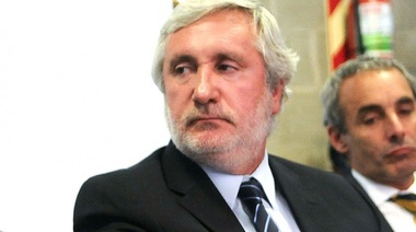 Conte Grand zafó de la citación del Congreso y responderá por escrito