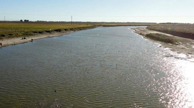 Provincia suscribió un convenio con el Banco Europeo de Inversiones para financiar obras en el Río Salado