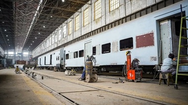 En el taller "Ministro Mario Meoni" de Junín reparan vagones para incorporar al tren sanitario