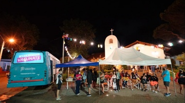 Kicillof y Kreplak destacaron el “éxito extraordinario” de la Noche de las Vacunas