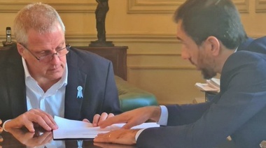 Perczyk firmó convenio con Petrecca por seis obras para establecimientos de Junín