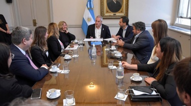 Legisladores del FdT participaron de la firma del convenio con Perczyk