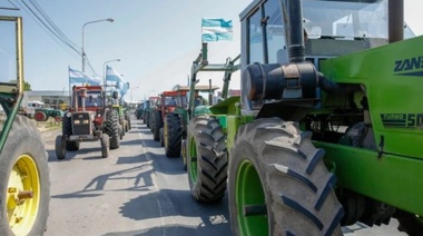 Tractorazo del campo en rechazo a la política del gobierno hacia el sector