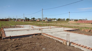 Comenzó la construcción de 52 viviendas en Alberti