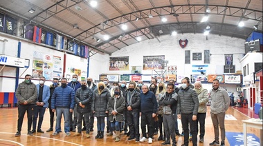 Britos entregó subsidios a entidades deportivas correspondientes a mayo por un total de $3.385.000