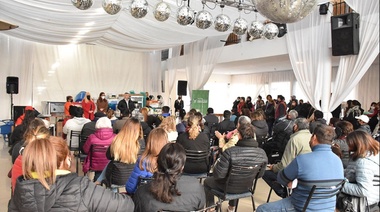 Britos entregó elementos del plan “Banco de Maquinarias y Herramientas”