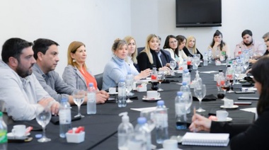 Con la cuarta presente, Álvarez Rodríguez reunió a concejales FdT