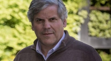 Britos no definió posición, aunque dijo que la ley tiene “más pro que contras”