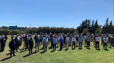 Intendentes y dirigentes vecinalistas llaman a una "salida conjunta" a la crisis