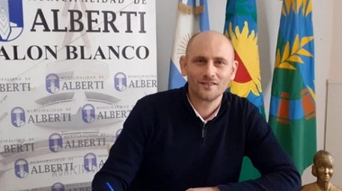 Lago presentó obras en el Hogar de Ancianos de Alberti