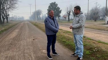 Battaglia recorrió dos localidades de General Arenales junto a sus delegados