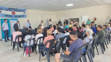 Referentes del FdT participaron de la entrega de escrituras en Junín