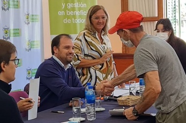 Avanzan en la regularización de hogares de vecinos de Rivadavia