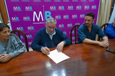 Gatica acordó la paritaria con municipales: 40% de aumento y bono