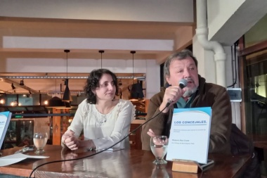 Roberto Costa presentó en Bragado su libro “Los Concejales”