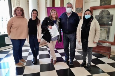 Establecimientos educativos bragadenses recibieron aportes del Fondo Educativo por casi 670 mil pesos