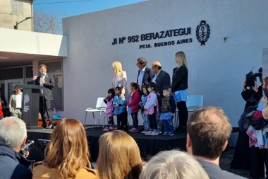 Torchio acompañó a Kicillof en la inauguración del edificio escolar 100 en la provincia