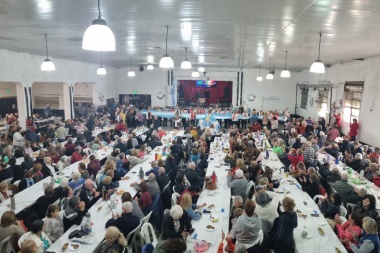 PAMI Junín agasajó a los jubilados en su día