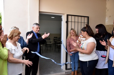 Inauguraron un aula en la Escuela Primaria N° 4, para la que se destinaron $4.600.000 del Fondo Educativo