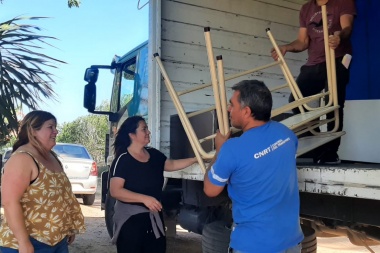 Provincia envió mobiliario para el Instituto N° 129 y Casa Huerta de Junín