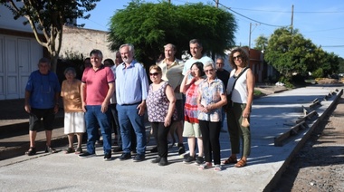 El senador Joaquín De la Torre visitó Chivilcoy y junto a Britos recorrieron obras de pavimento