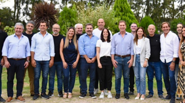 Con Petrecca por la cuarta, la cumbre "amarilla" acordó "bajar tensiones"