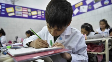 Unas 1.500 escuelas incorporarán una hora más de clase en la provincia