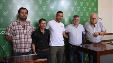 Britos anunció un aumento salarial del 12% y aumento de horas extras