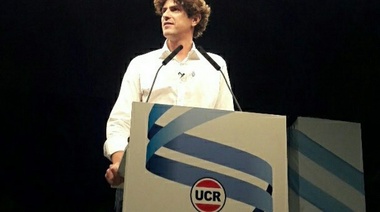 Lousteau es el nuevo presidente de la UCR y Tavela en la mesa de conducción